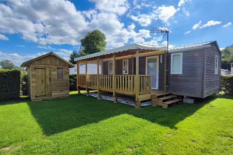 Terrasse couverte avec chalet 4m²