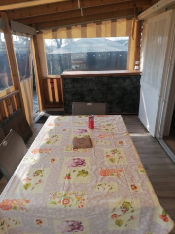 Trigano sur camping avec piscine